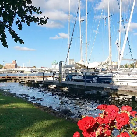 24 Person In Hasselberg *